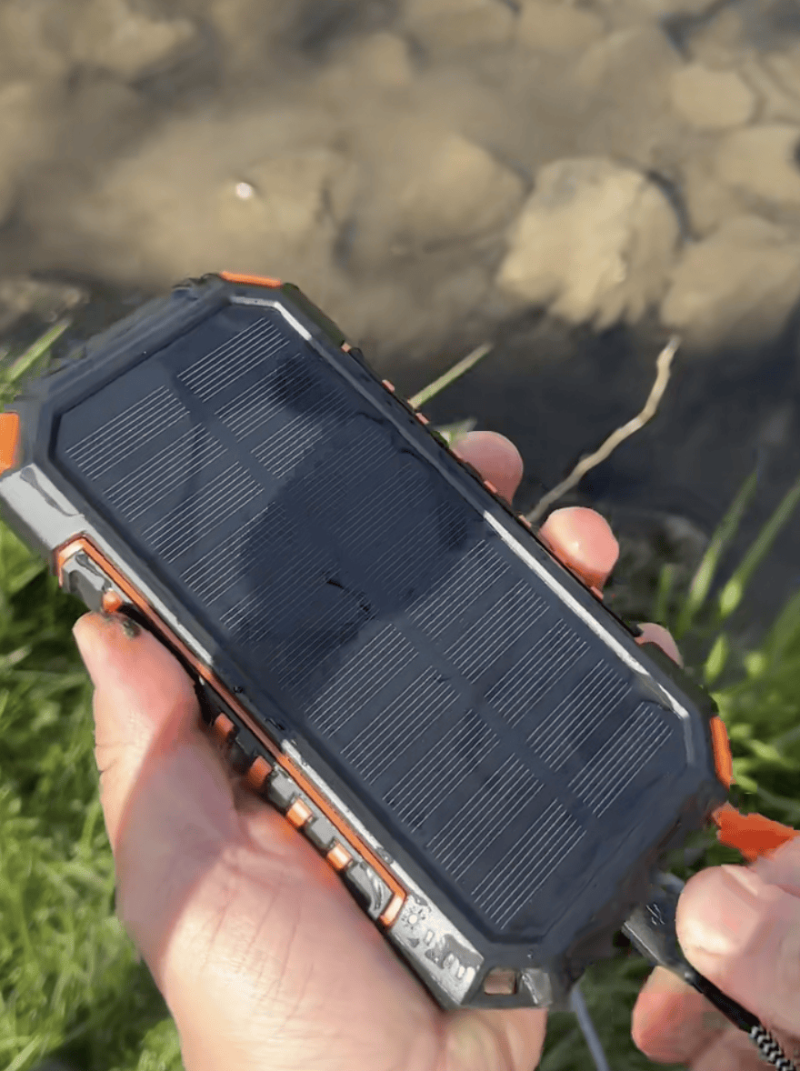 charging phone via power bank