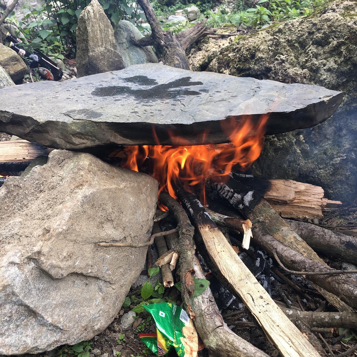 rock cooking station