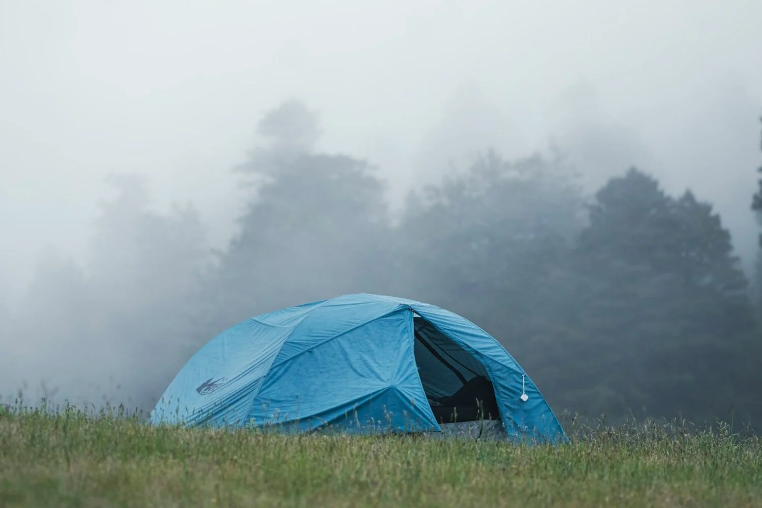 camping in the foggy weather